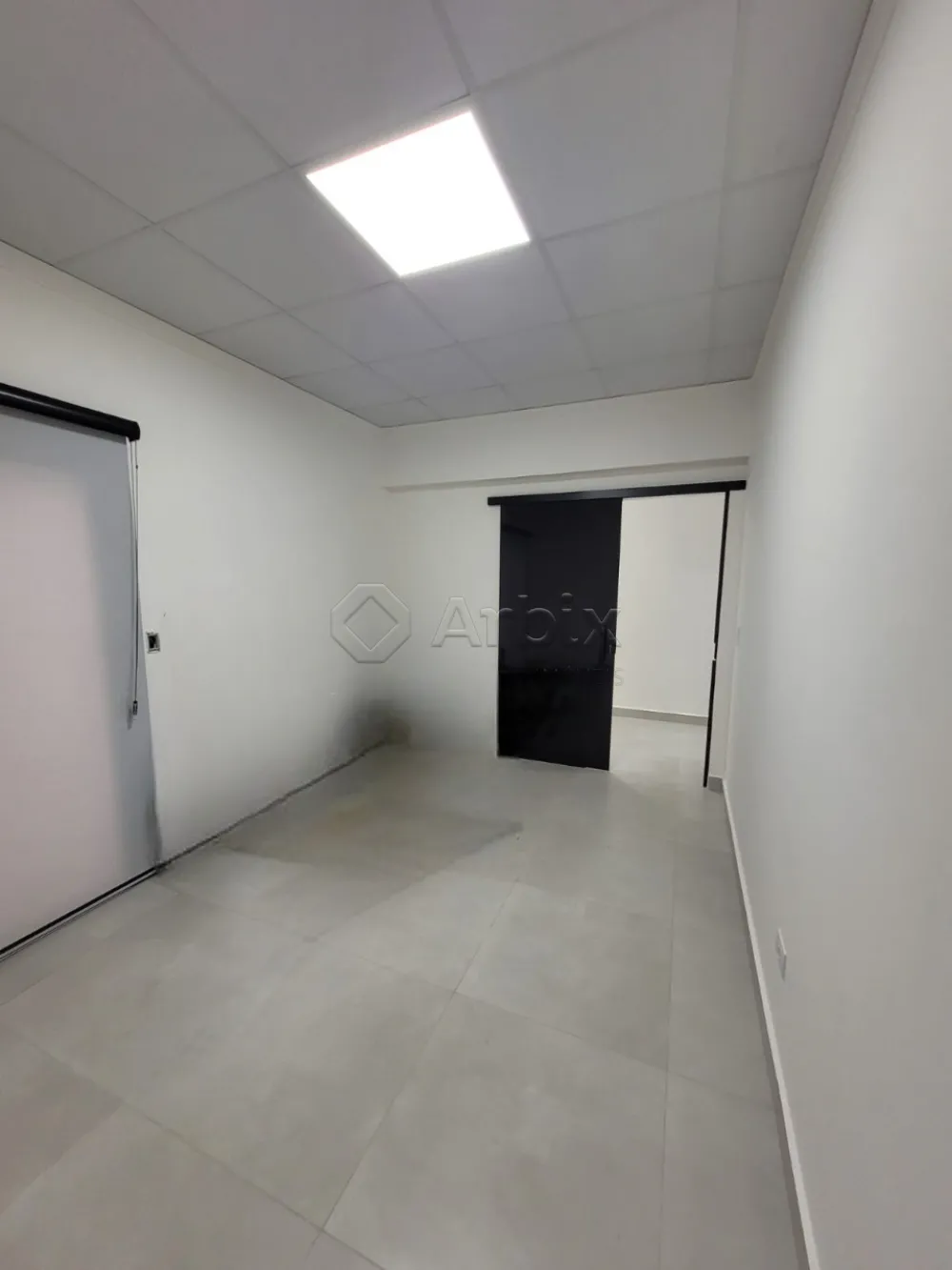 Alugar Comercial / Sala Comercial em Condom&iacute;nio em Santa B&aacute;rbara D`Oeste R$ 1.162,80 - Foto 1